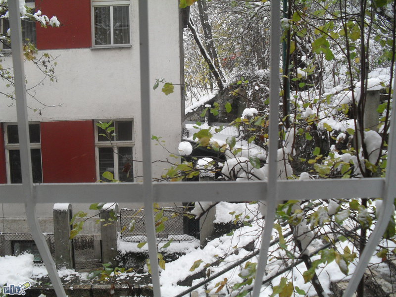 Centar jednosoban namješten-epicentar kod parkuše