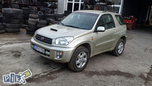 automobil vozila tojota rav4