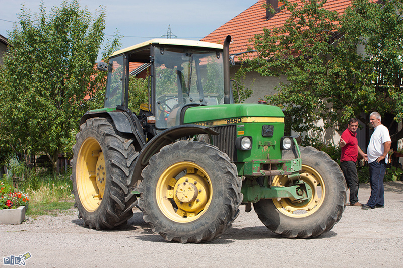 traktor john deere 2450