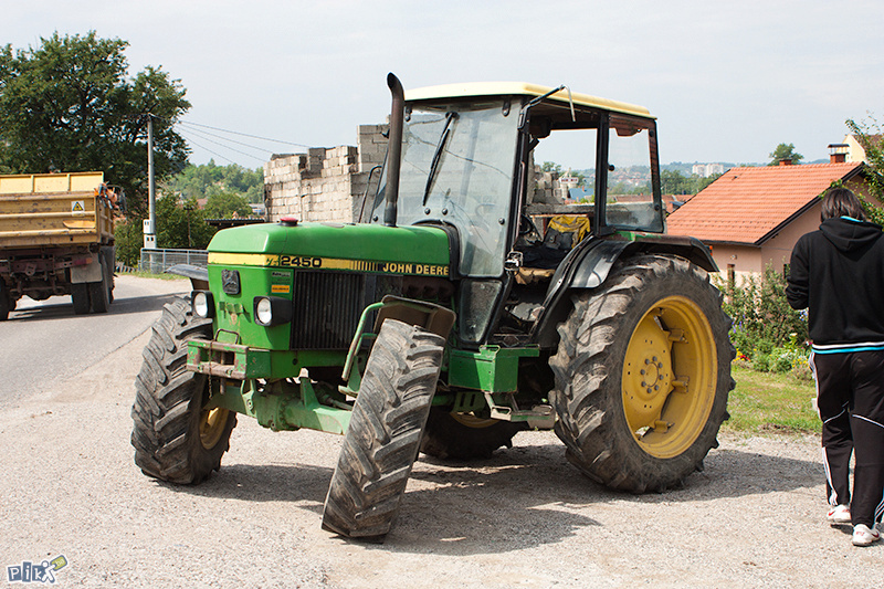 traktor john deere 2450