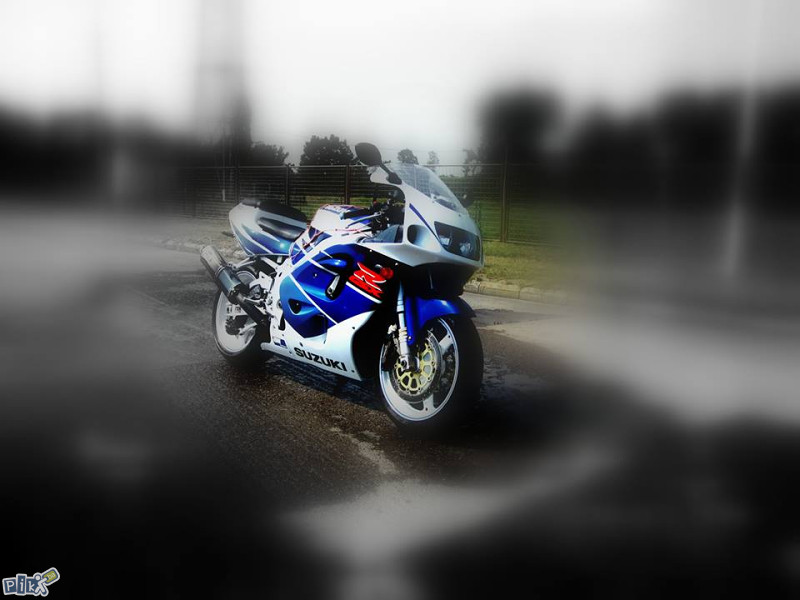 Suzuki GSX-R 750 Srad