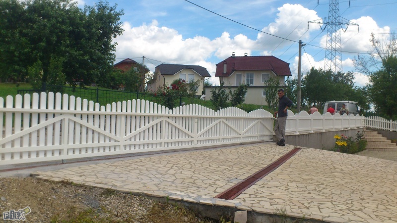 PVC (plastične) ograde dvorišne