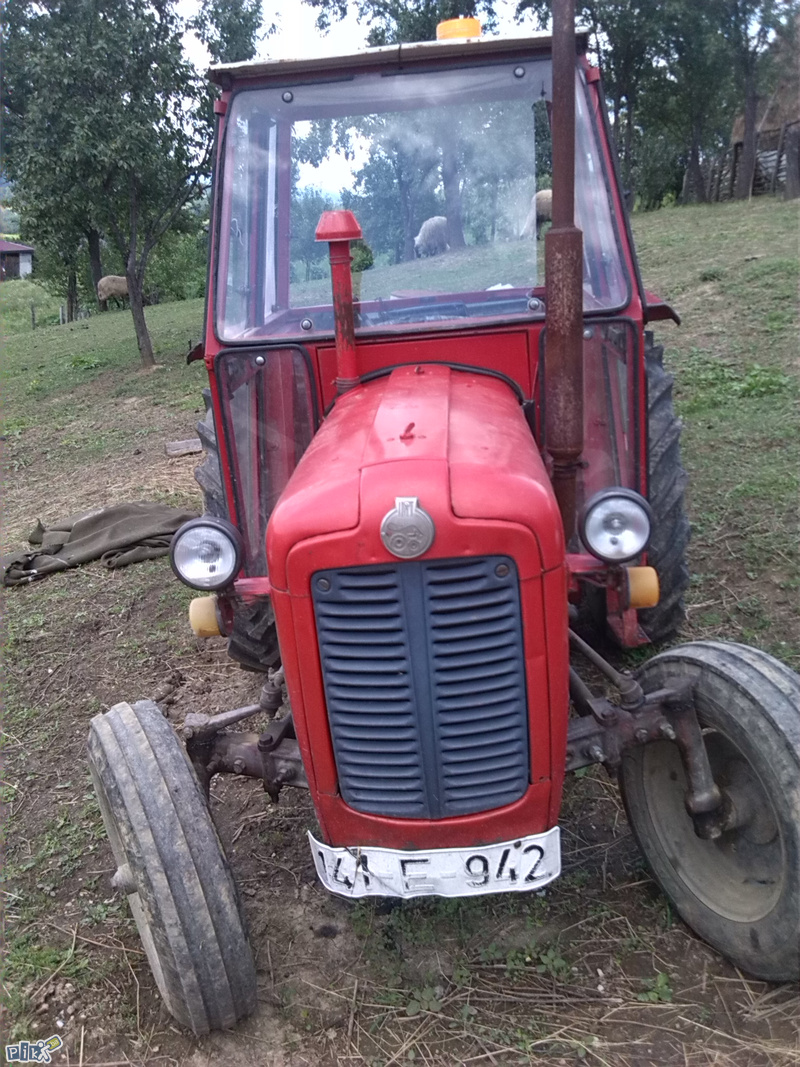 Traktor 539