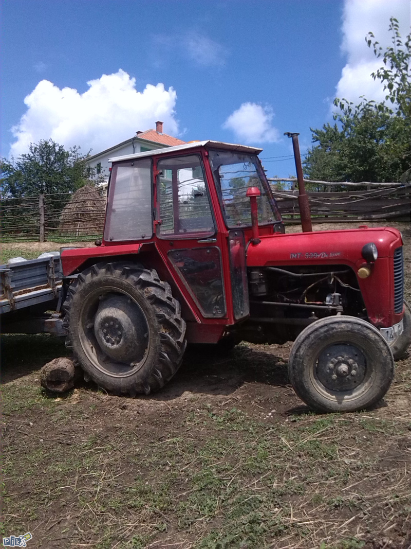 Traktor 539