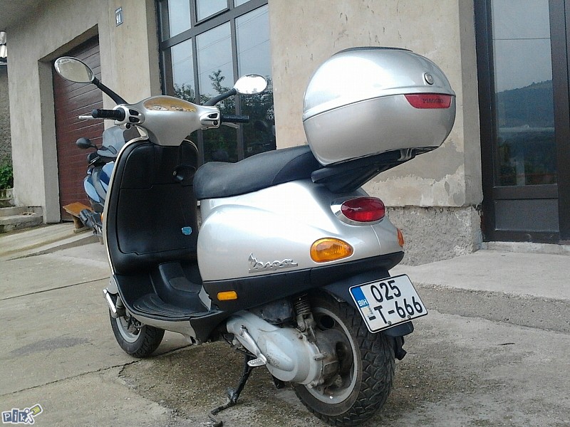 Vespa Piaggio Et Ccm Motocikli Olx Ba