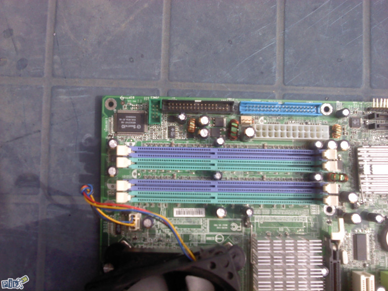 Maticna ploca MS-7091 + procesor 3.0ghz HT