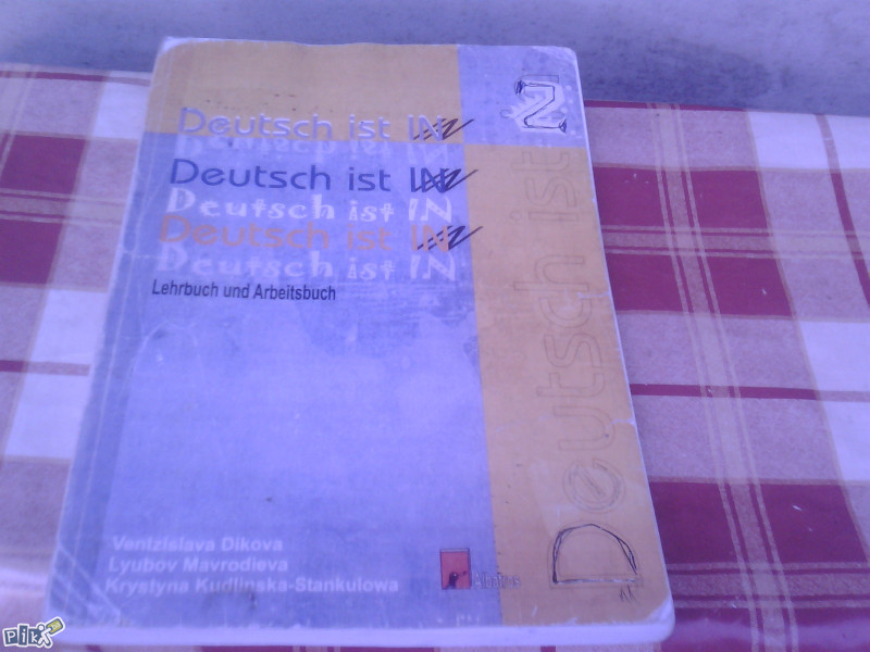 Deutsch ist inn,knjiga sa r.sveskom za njemacki