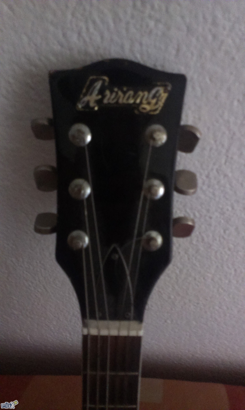 Elektricna gitara kopija gibsona les paula