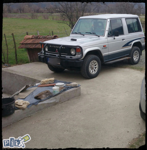 Mitsubishi. Pajero 2.5 Turbo Intercooler