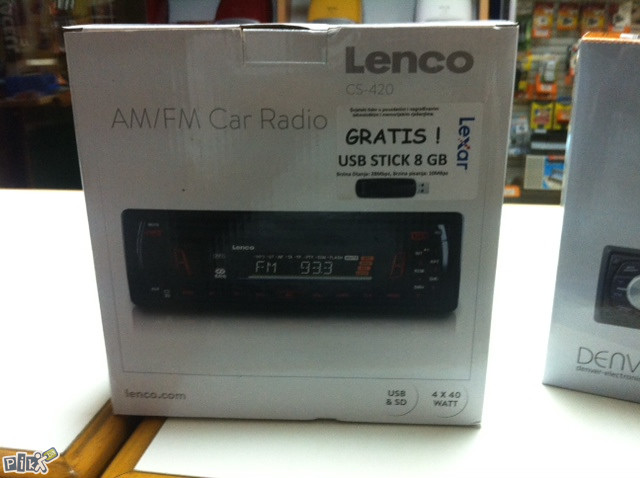 Autoradio Lenco USB / SD / FM / AUX + USB gratis NOVO