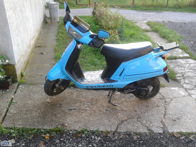 Skuter Peugeot sv 125, pezo Motocikli