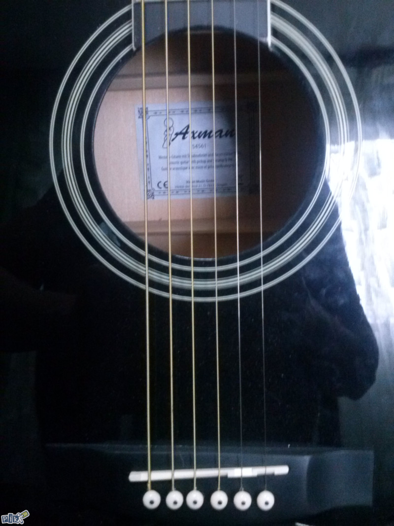 Gitara AXMAN poluelektricna