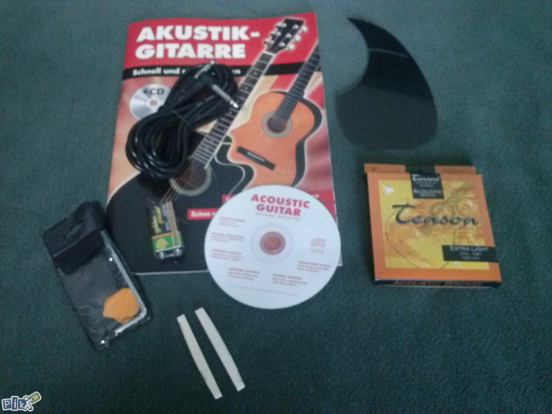 Gitara AXMAN poluelektricna