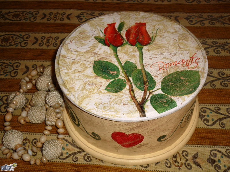 Decoupage drvena kutija sa poklopcem