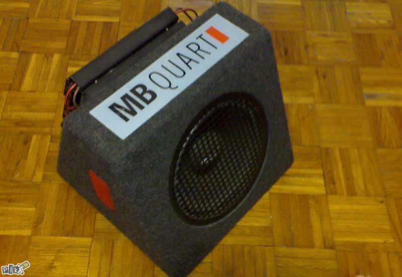 Pojacalo CRUNCH USA i Woofer MB Quart, 150W RMS