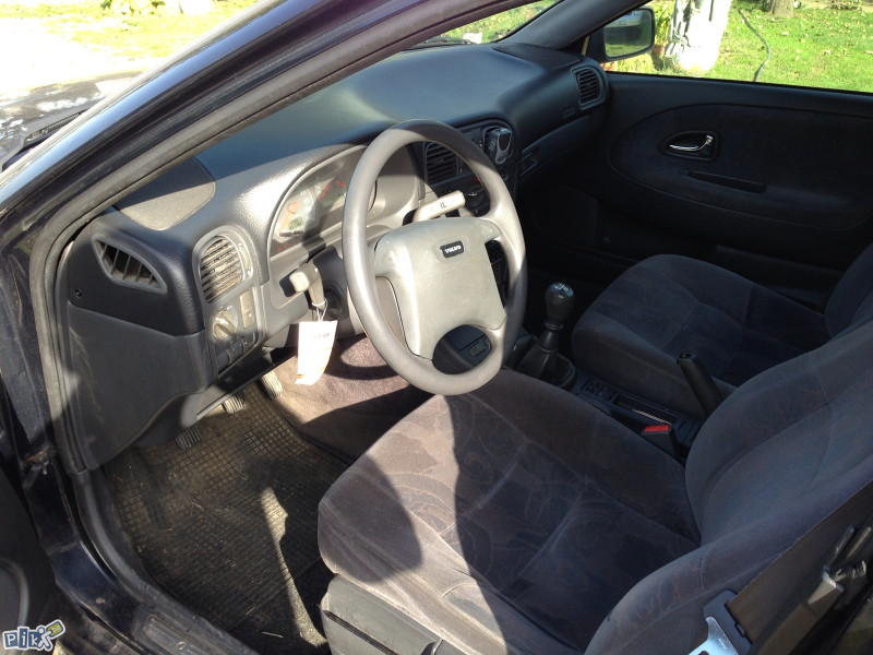 VOLVO V40 stranac