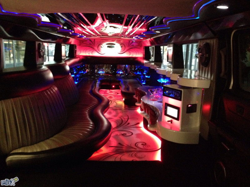 Hummer H2 11 metara. vrhunskog luxuza