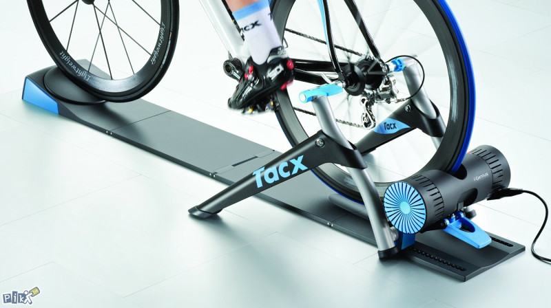 Trenazer za bicikl Tacx I-GENIUS MultiPlayer T2000