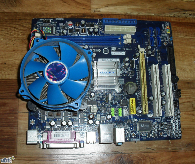 Maticna Ploca Foxconn M7VMX Socket 775