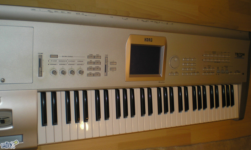 KORG TRITON STUDIO