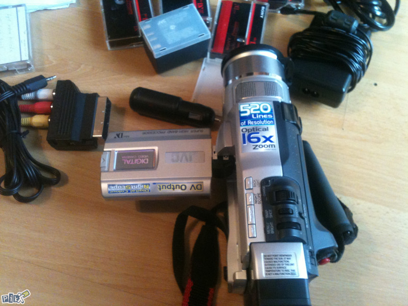 digitalna camera JVC mod GR-DVL 145 eg