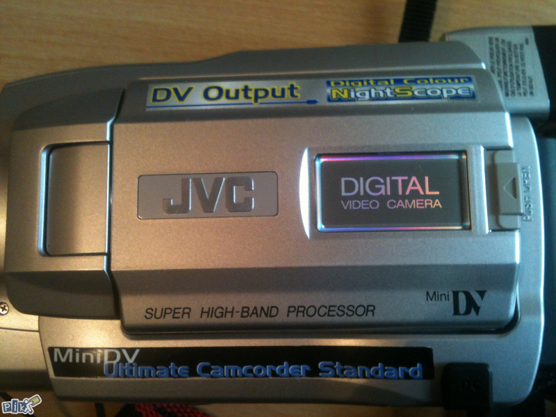 digitalna camera JVC mod GR-DVL 145 eg