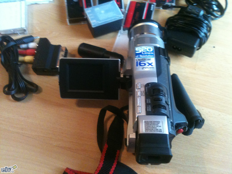 digitalna camera JVC mod GR-DVL 145 eg