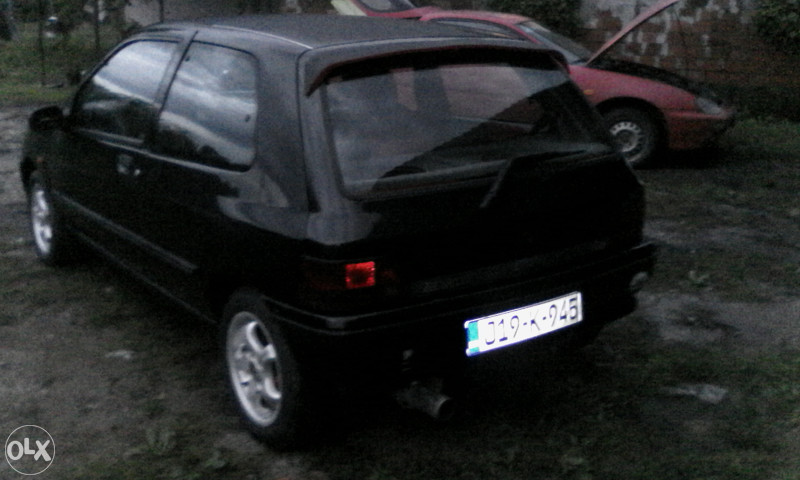 Renault Clio Mk1 1.8i 79kw Baccara (bmw,opel golf 1 2 3