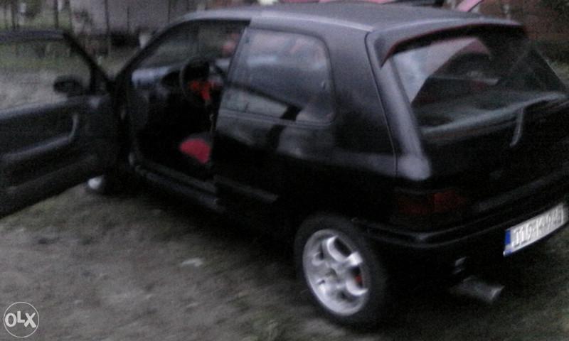 Renault Clio Mk1 1.8i 79kw Baccara (bmw,opel golf 1 2 3