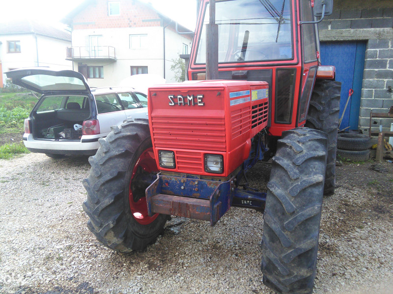 Traktor same leopard 85 DT