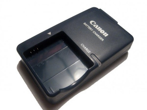 CANON Batery Charger CB-2LVE
